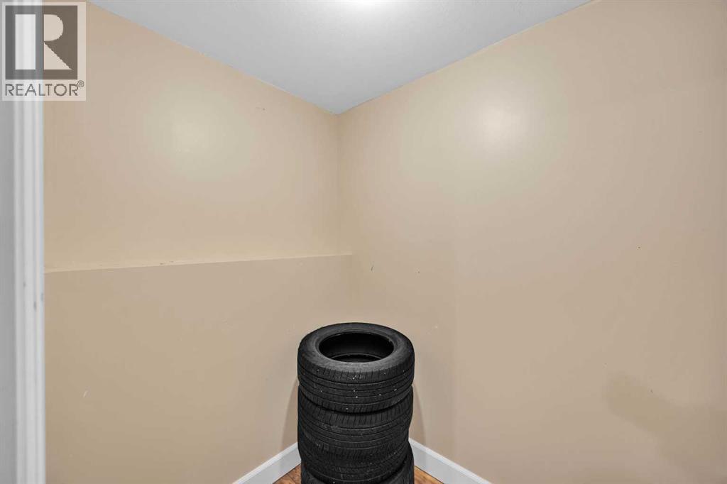 Photo 3 of 1035 Windhaven Close Sw, Airdrie AB