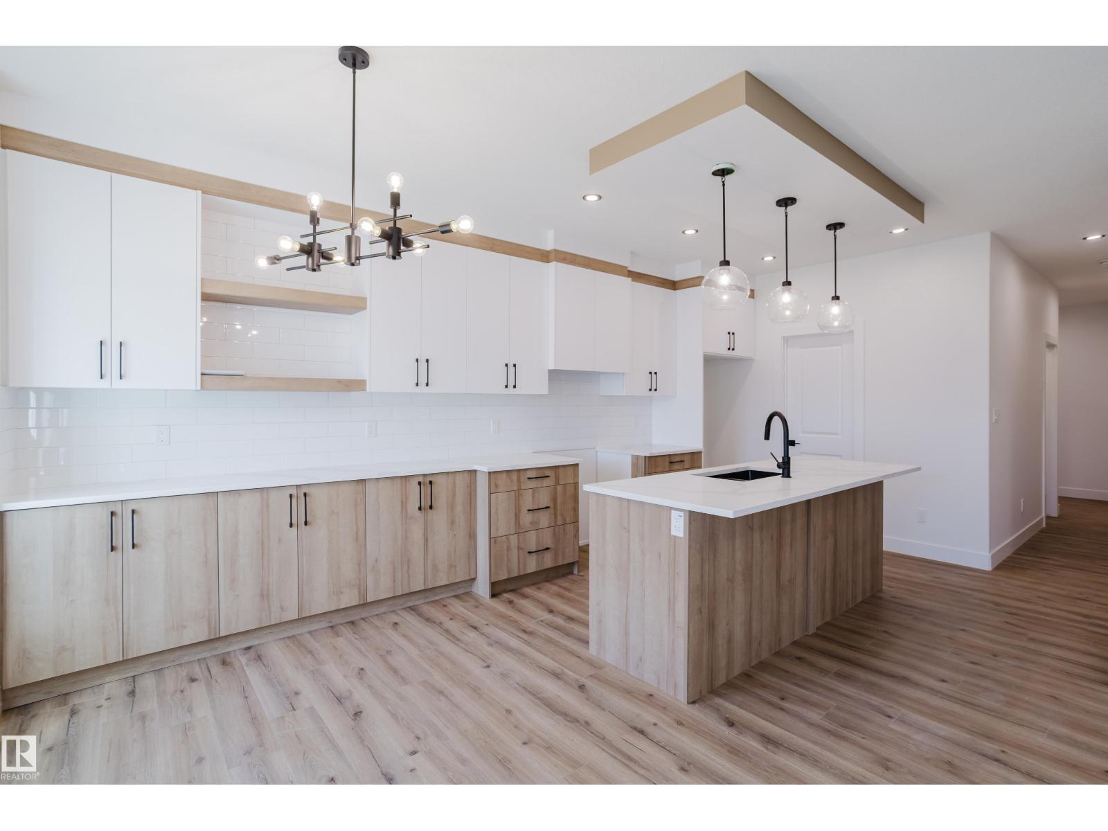 Photo 16 of 2539 211 St Nw, Edmonton AB