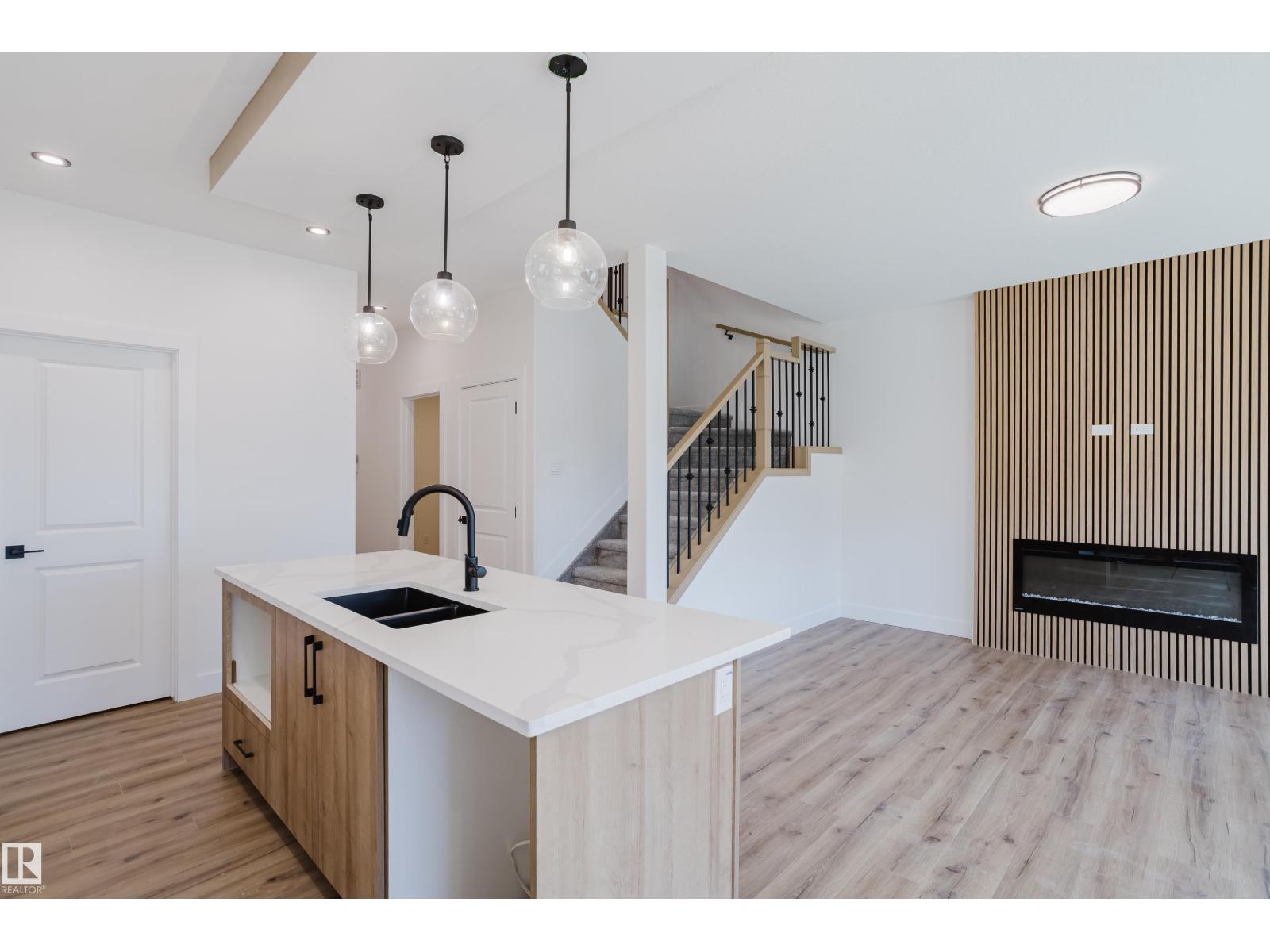 Photo 18 of 2539 211 St Nw, Edmonton AB