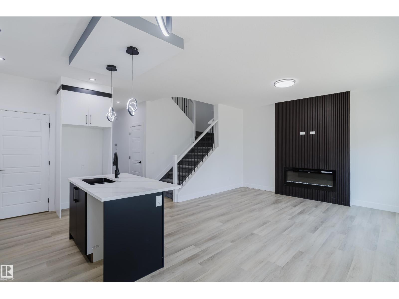 Photo 16 of 2555 211 St Nw, Edmonton AB