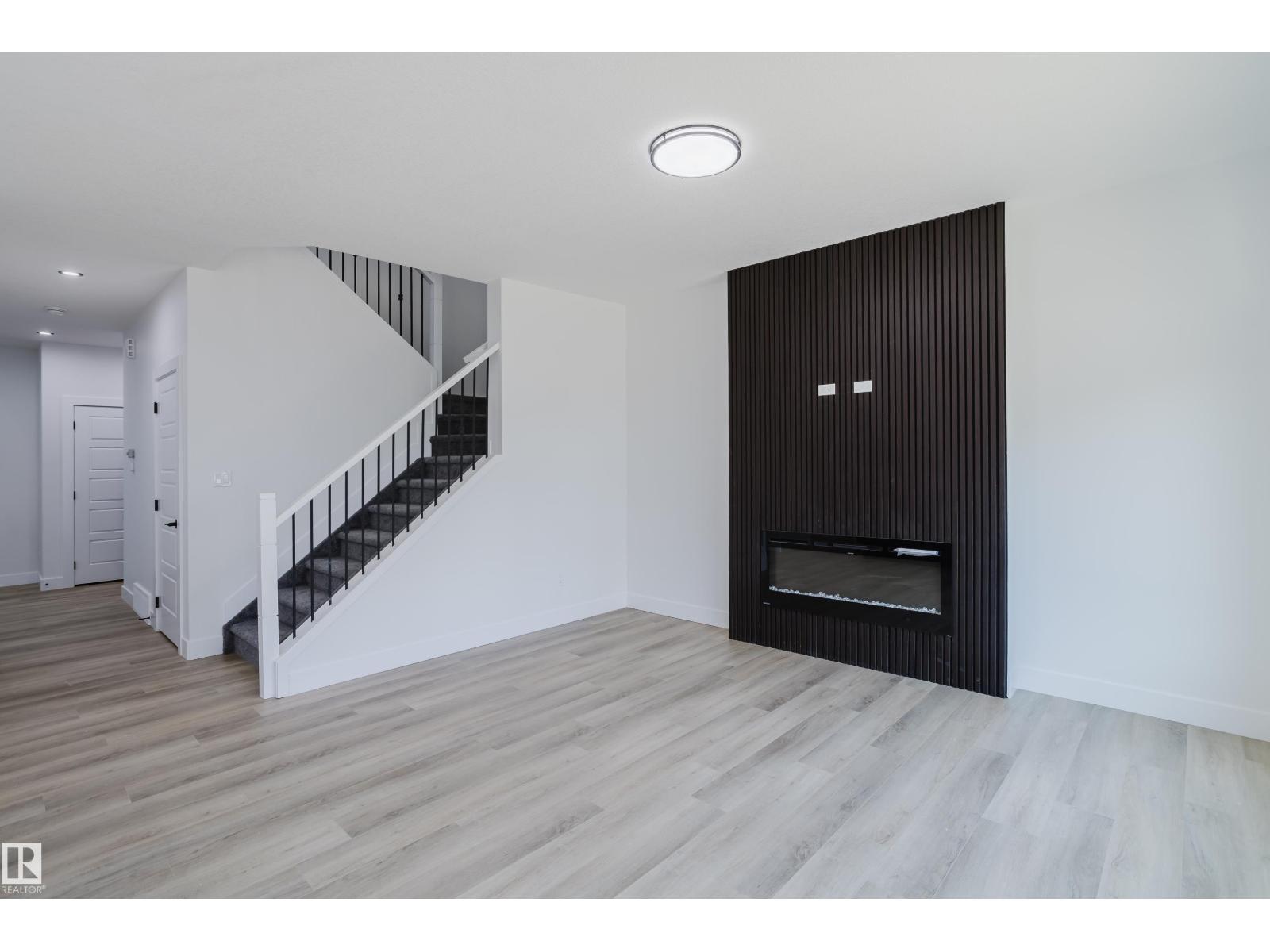 Photo 22 of 2555 211 St Nw, Edmonton AB
