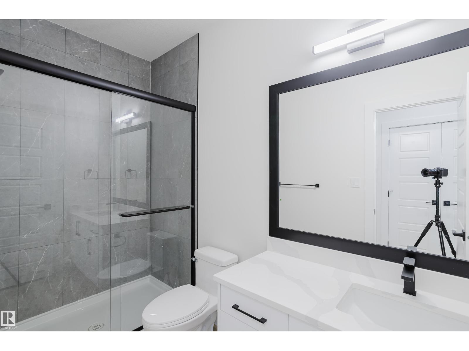 Photo 9 of 2555 211 St Nw, Edmonton AB