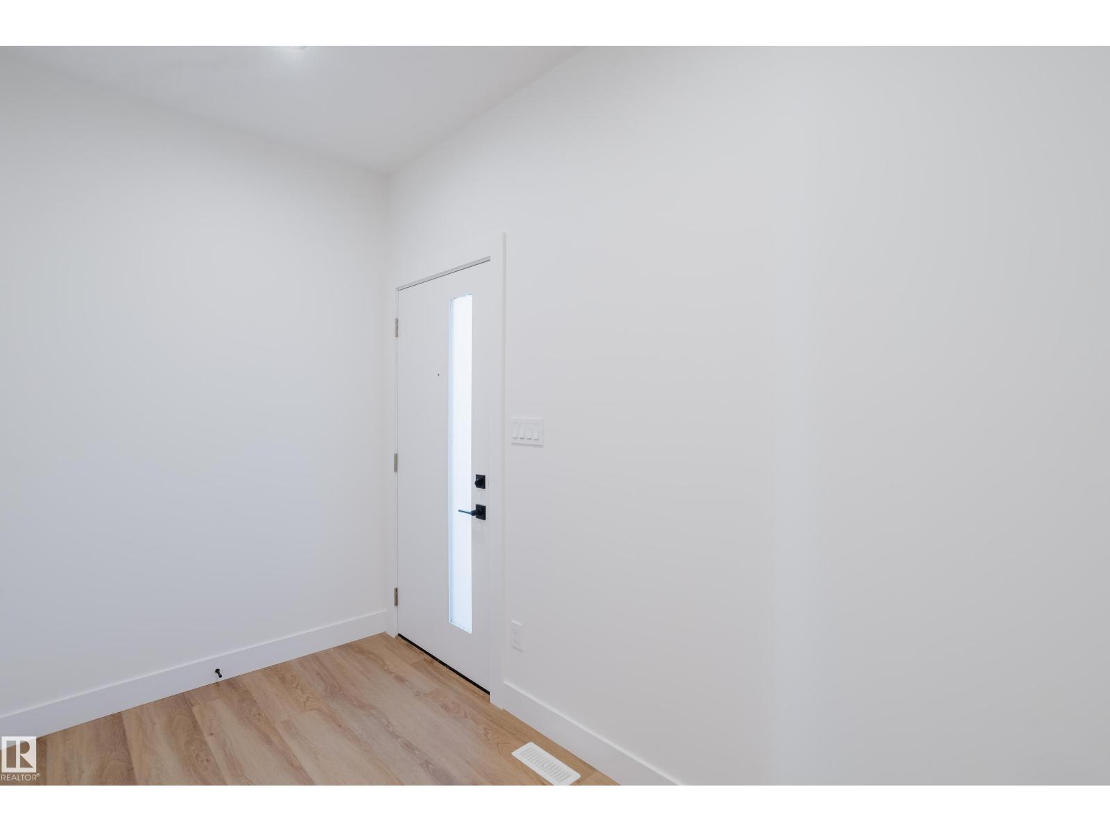Photo 3 of 2547 211 St Nw, Edmonton AB