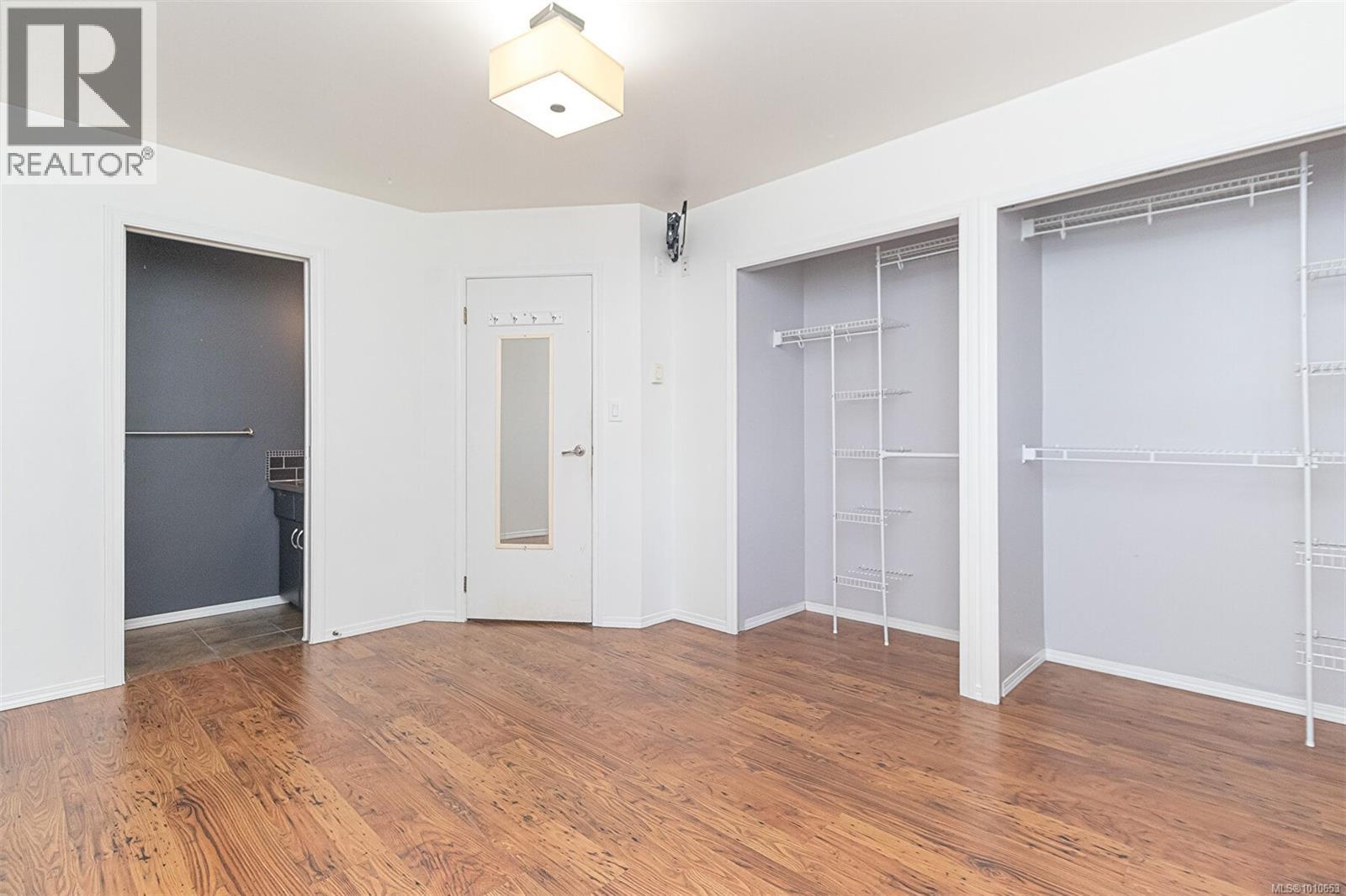 Photo 17 of 624 Treanor Ave, Langford BC