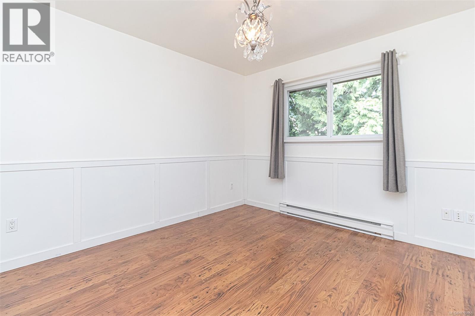 Photo 19 of 624 Treanor Ave, Langford BC