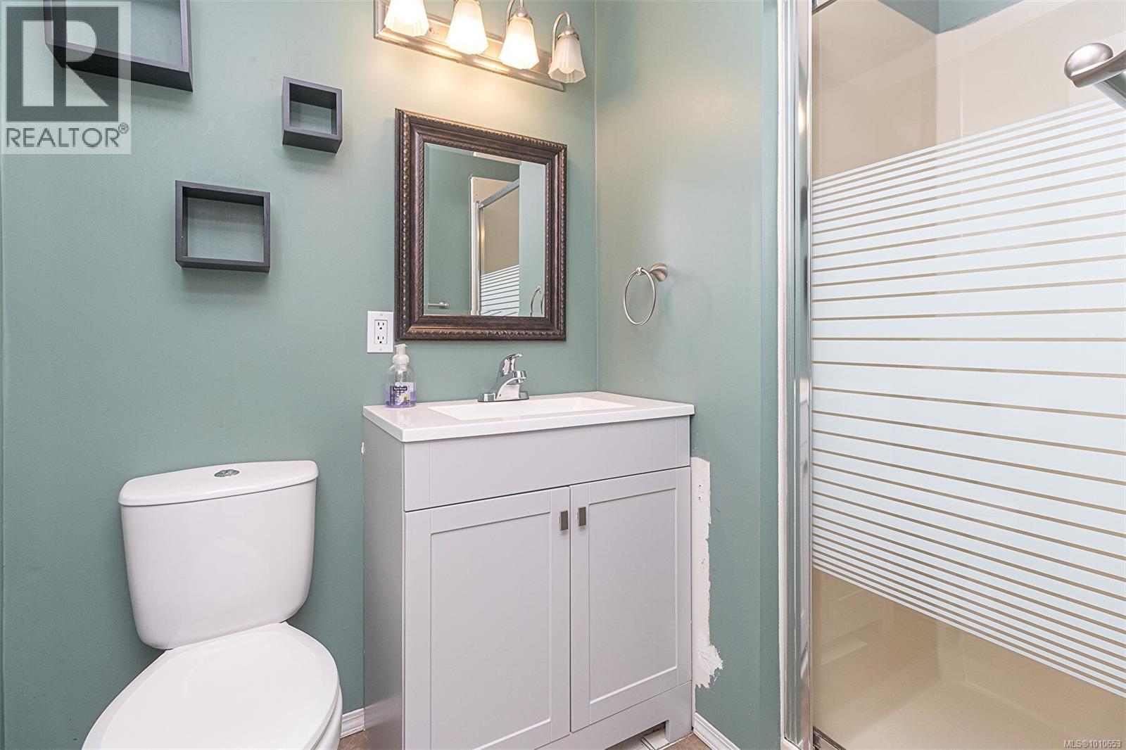 Photo 20 of 624 Treanor Ave, Langford BC