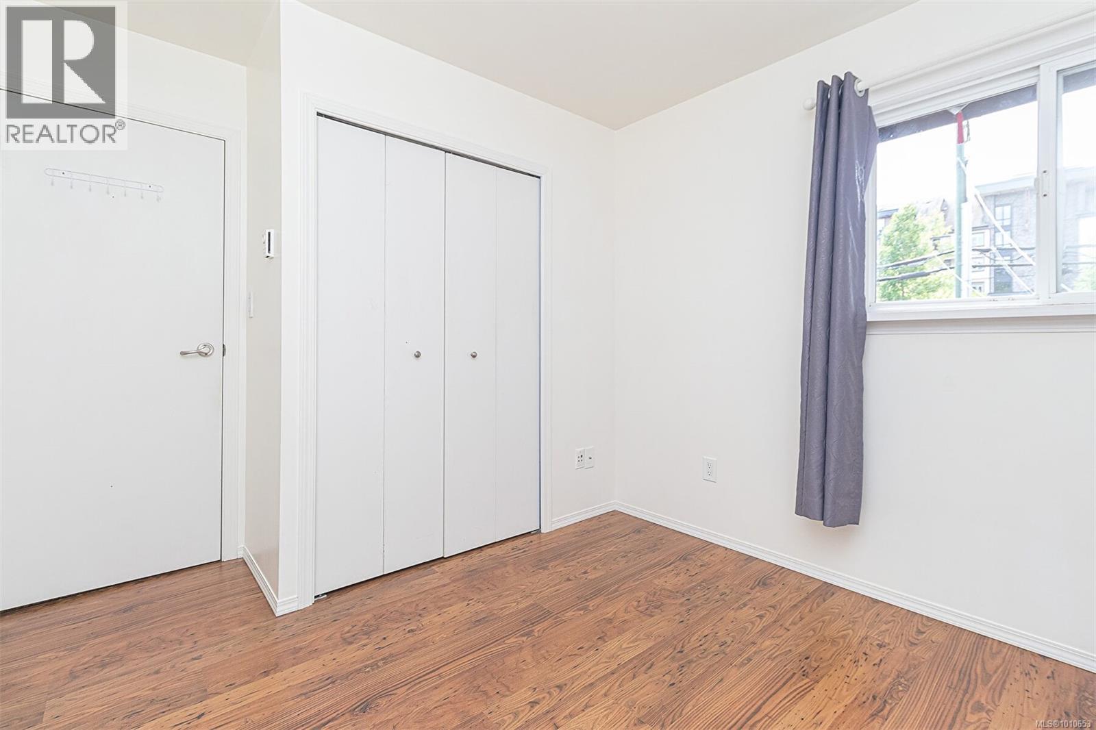 Photo 21 of 624 Treanor Ave, Langford BC