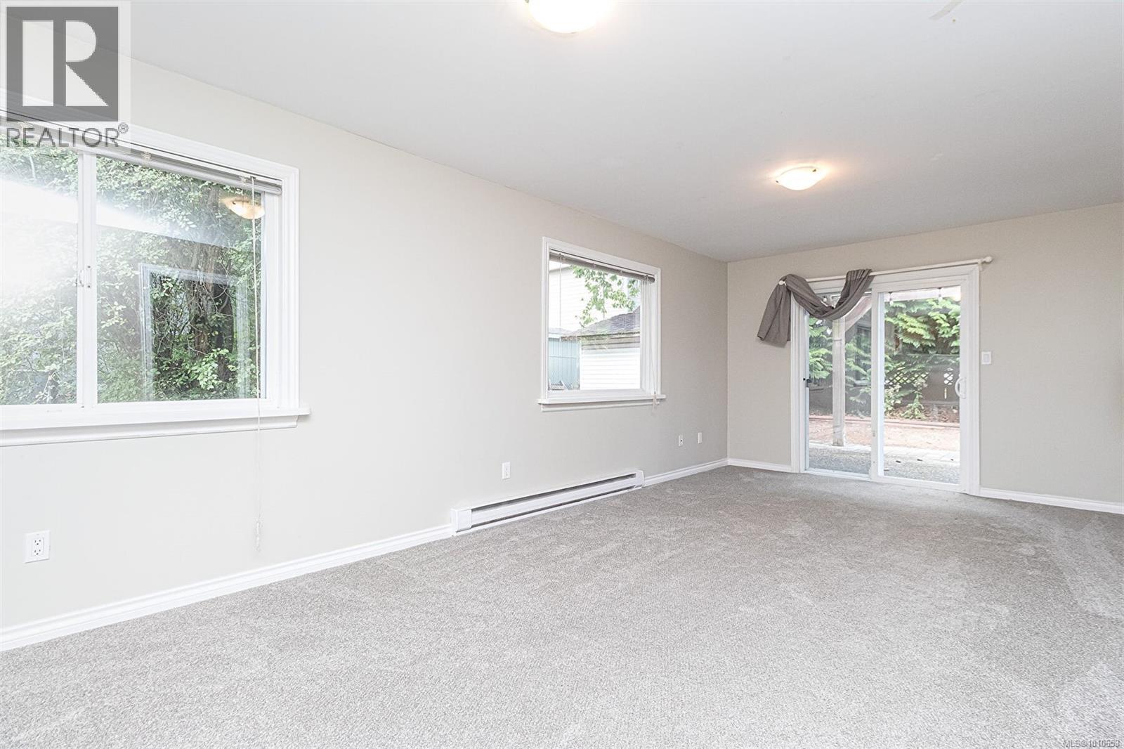 Photo 25 of 624 Treanor Ave, Langford BC