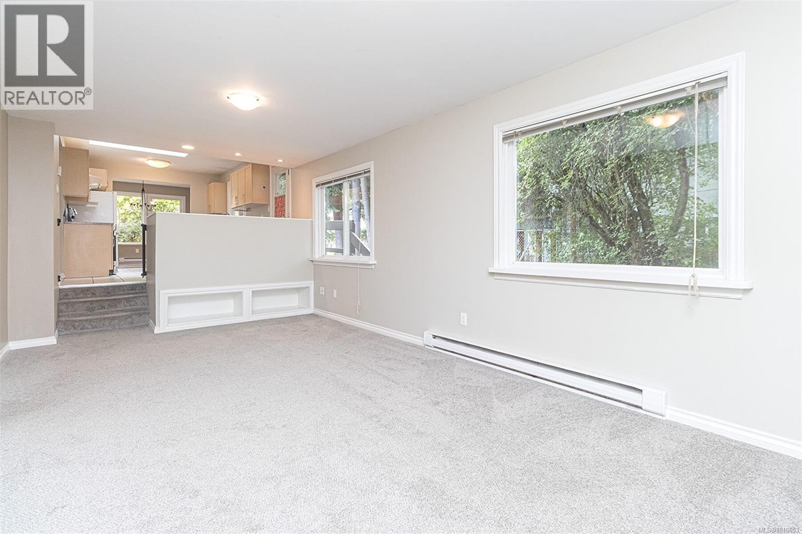 Photo 26 of 624 Treanor Ave, Langford BC