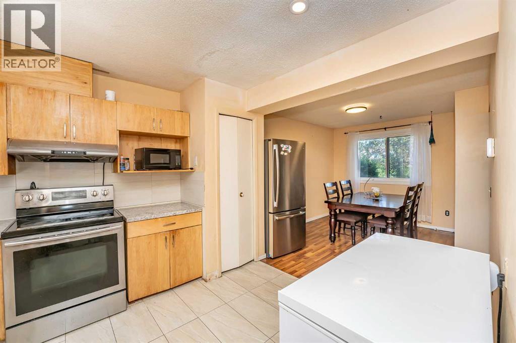 Single Family House for Sale in   Avenue SE Dover Calgary 