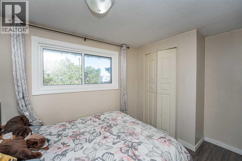 Single Family House for Sale in   Avenue SE Dover Calgary 