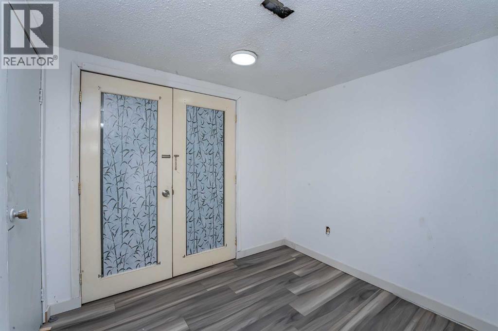 Single Family House for Sale in   Avenue SE Dover Calgary 