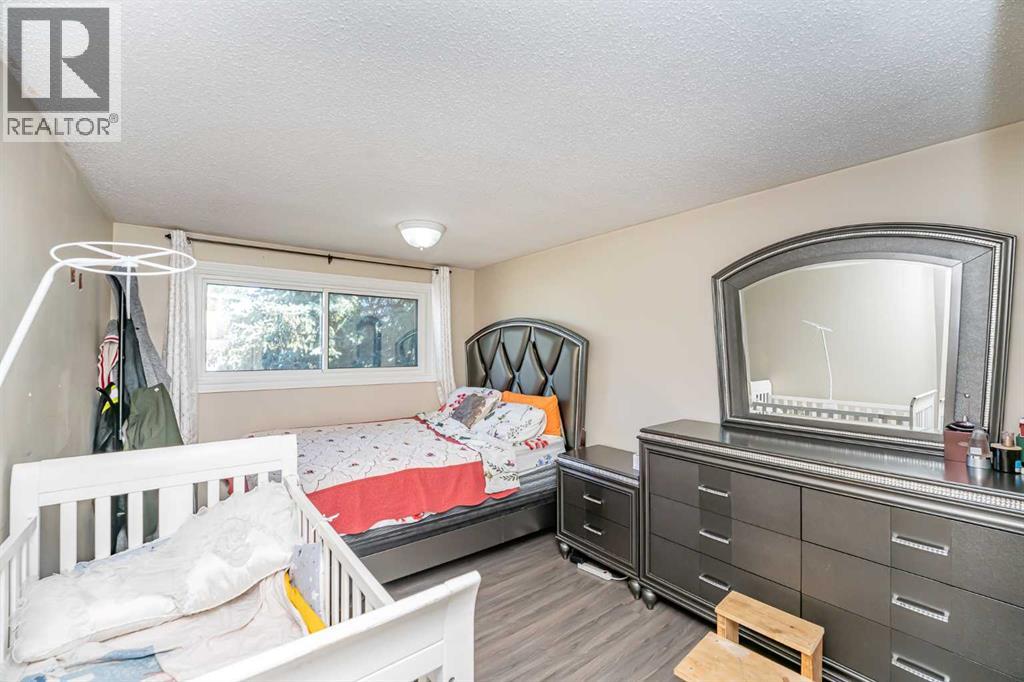 Single Family House for Sale in   Avenue SE Dover Calgary 