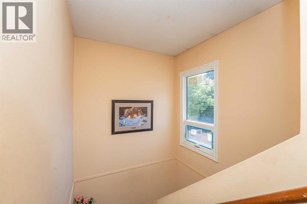 Single Family House for Sale in   Avenue SE Dover Calgary 