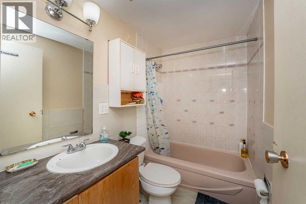 Single Family House for Sale in   Avenue SE Dover Calgary 