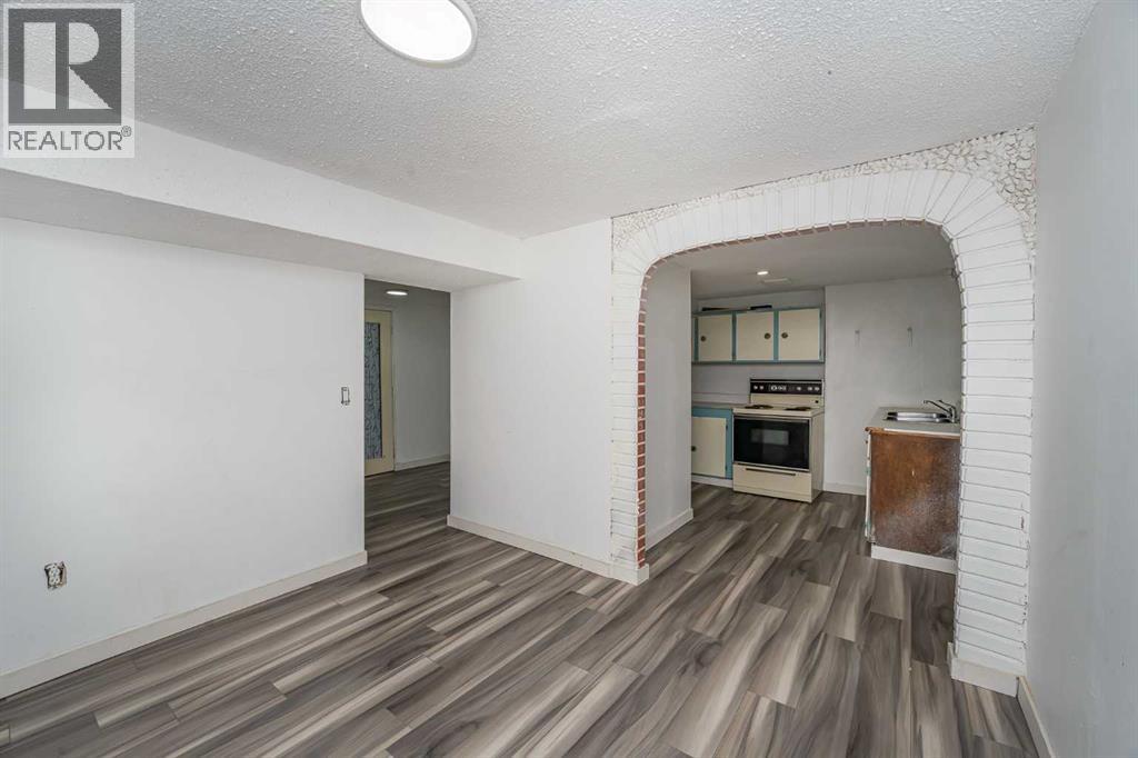 Single Family House for Sale in   Avenue SE Dover Calgary 