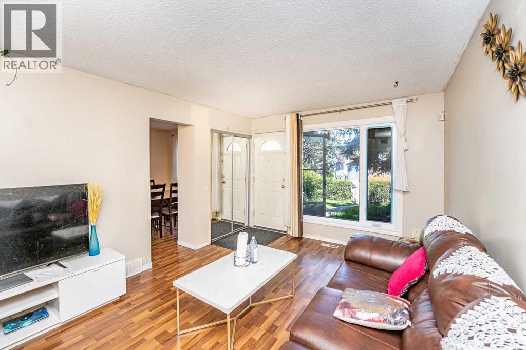 Single Family House for Sale in   Avenue SE Dover Calgary 