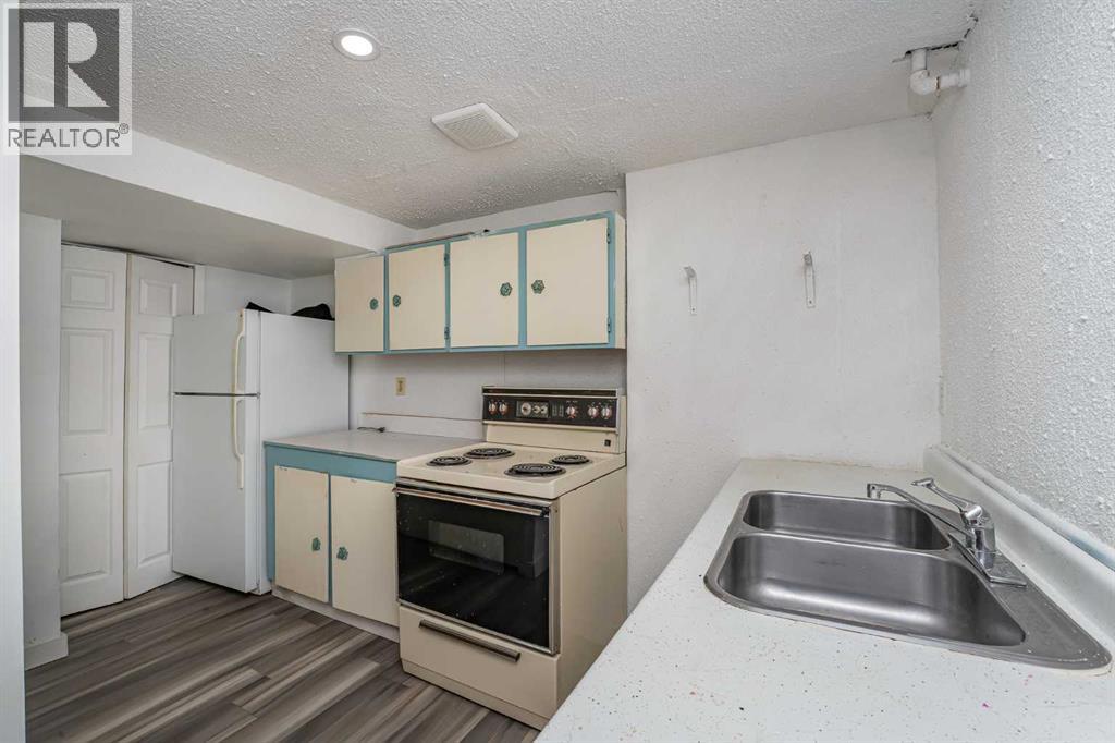 Single Family House for Sale in   Avenue SE Dover Calgary 