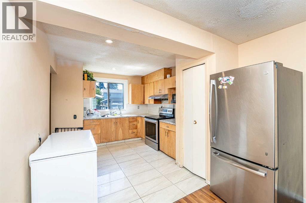 Single Family House for Sale in   Avenue SE Dover Calgary 