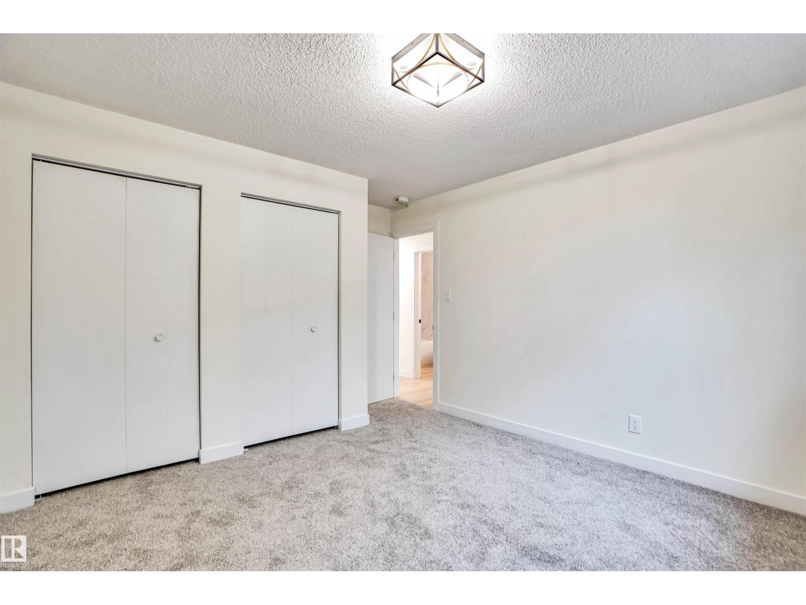 Photo 33 of 3806 85 St Nw, Edmonton AB