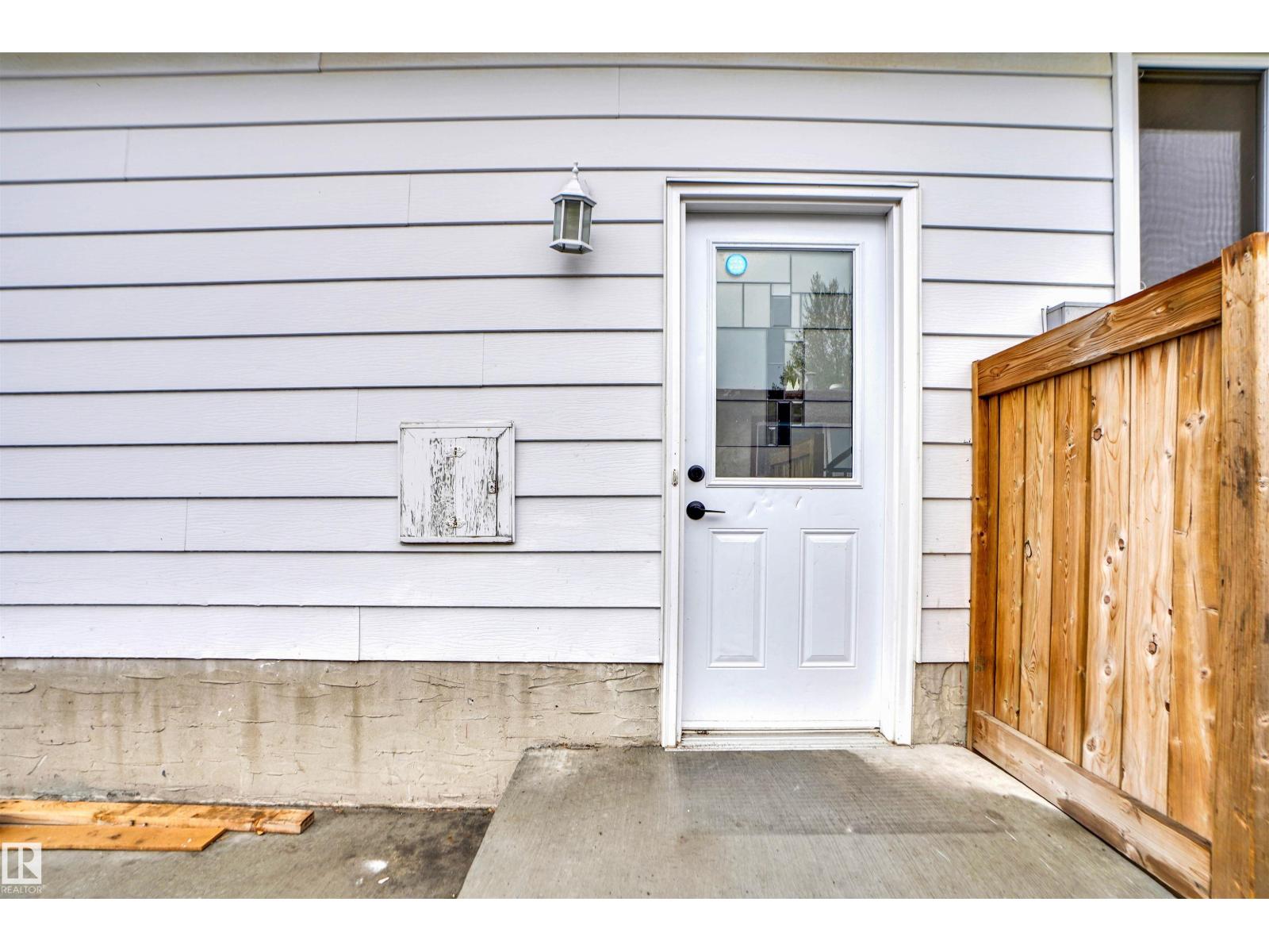 Photo 39 of 3806 85 St Nw, Edmonton AB