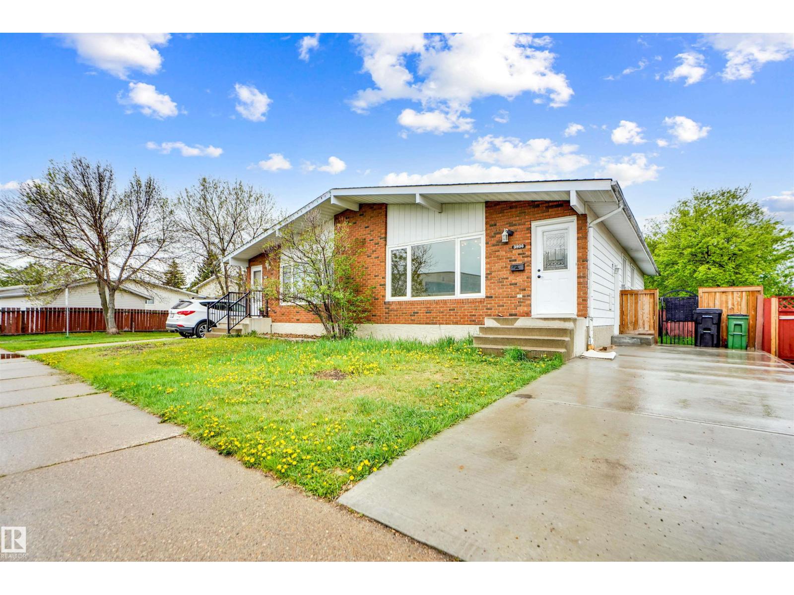 Photo 42 of 3806 85 St Nw, Edmonton AB