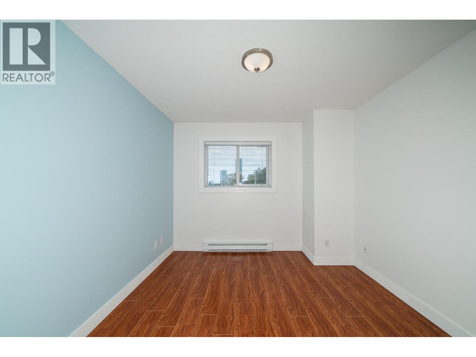 Photo 14 of 24 7428 14th Avenue, Burnaby BC