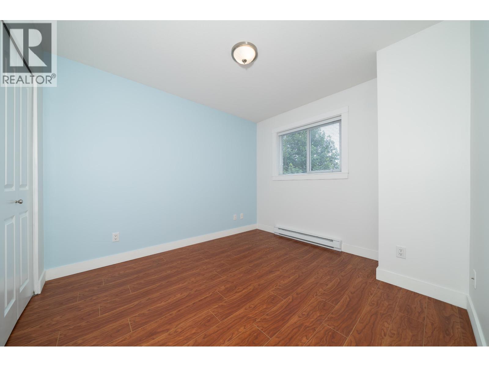 Photo 16 of 24 7428 14th Avenue, Burnaby BC