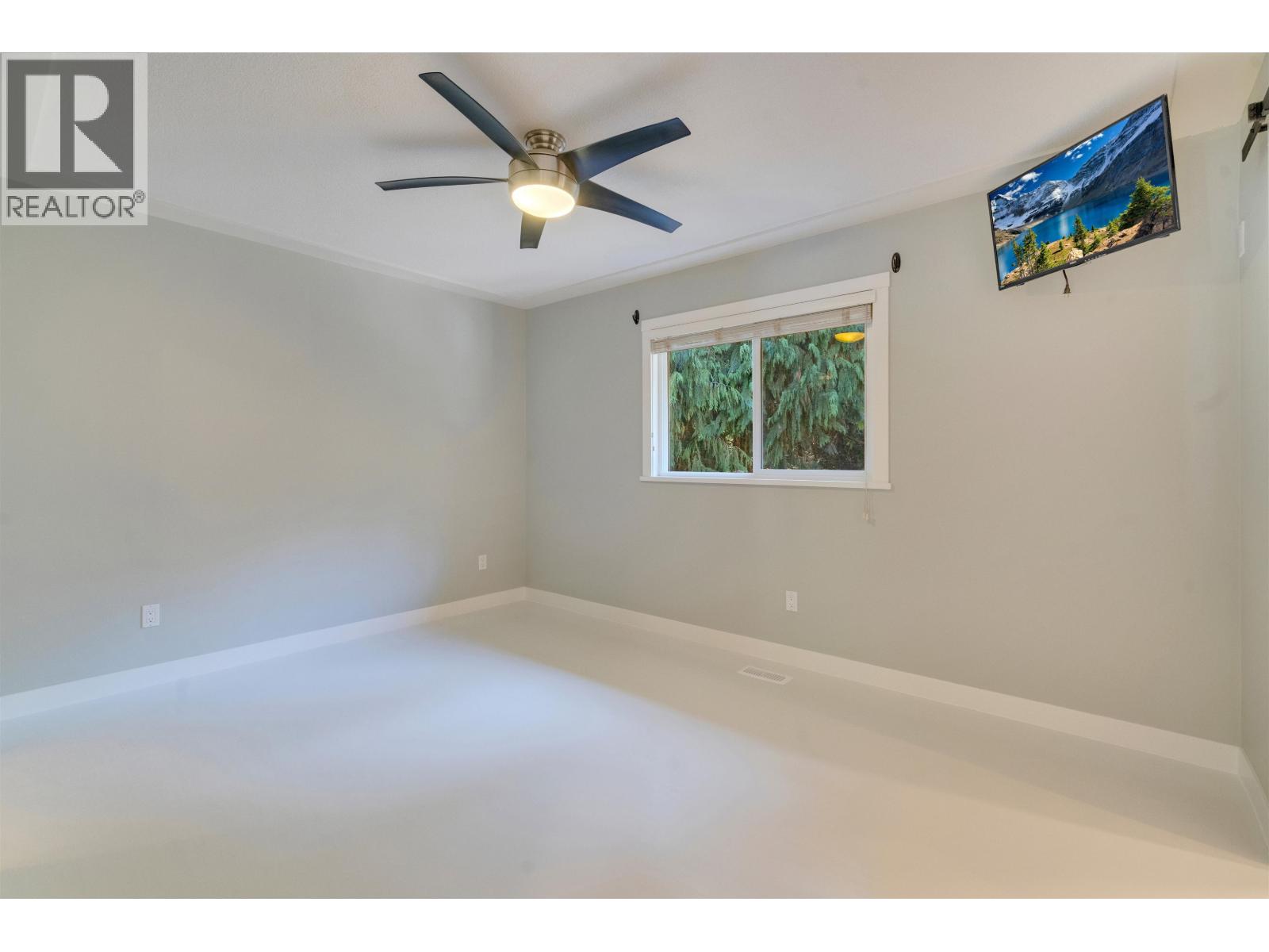 Photo 17 of 12065 208 Street, Maple Ridge BC