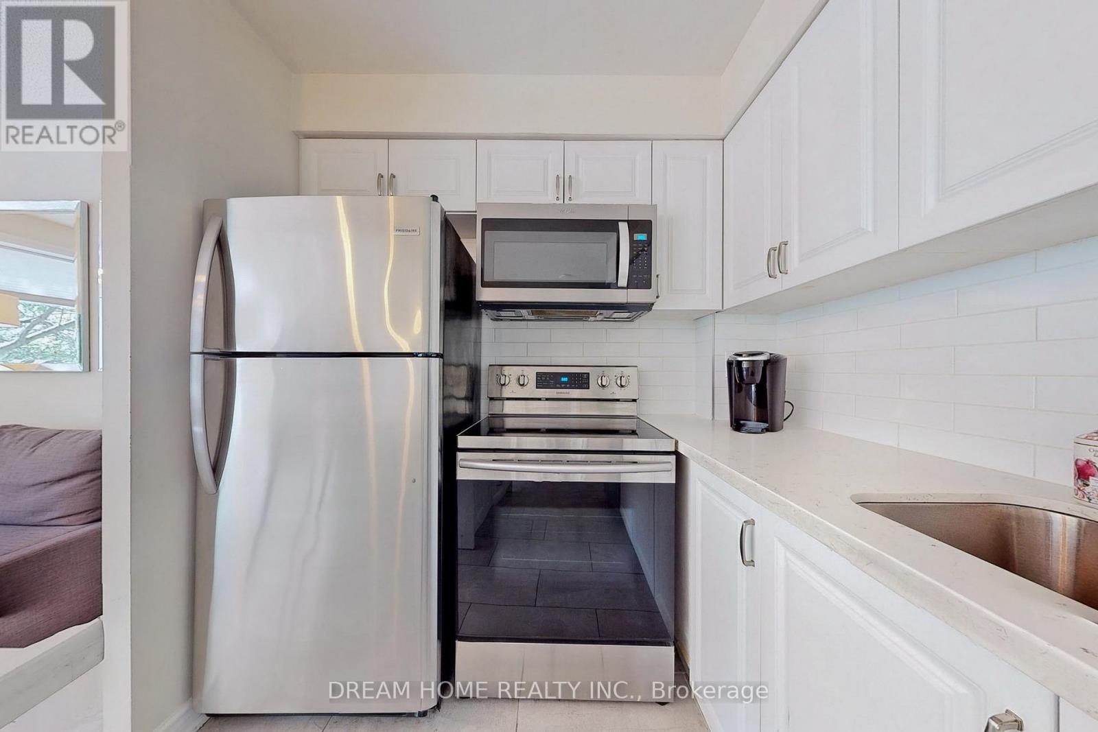 Photo 8 of 61 Cameron Street, Toronto ON