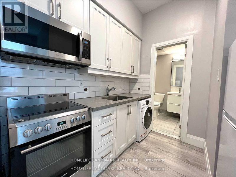 Photo 4 of 443 Parliament Street, Toronto ON