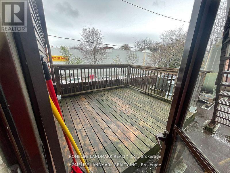 Photo 14 of 443 Parliament Street, Toronto ON