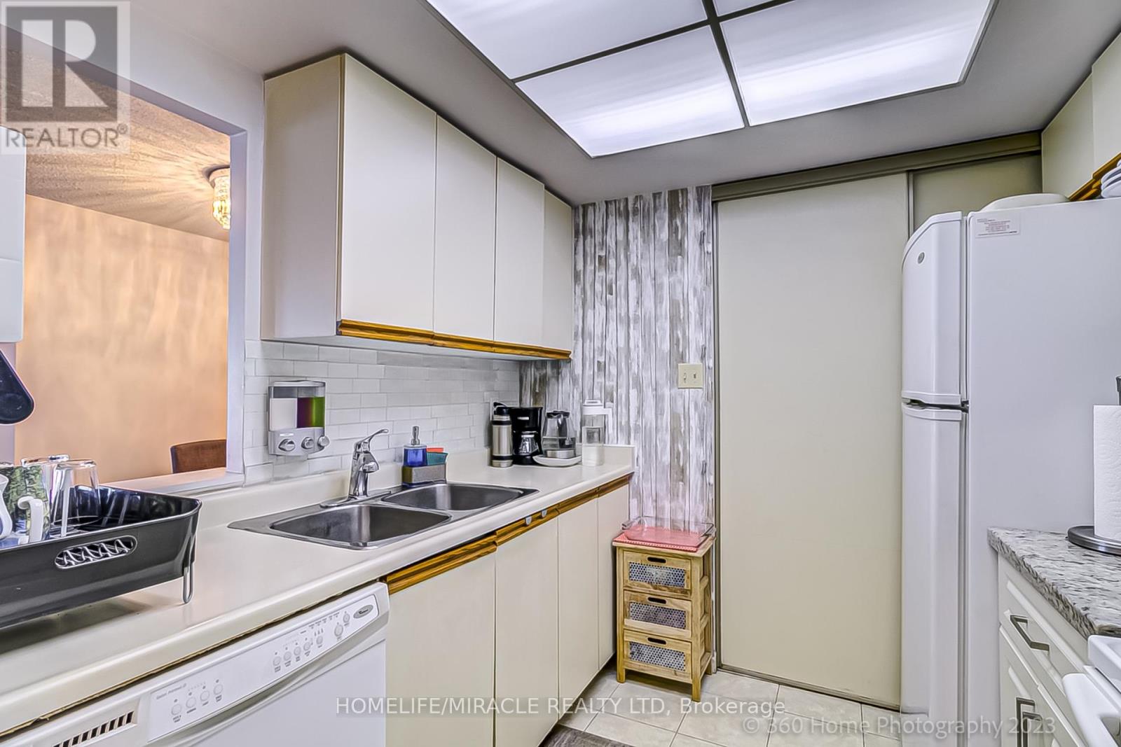 Photo 3 of 1531 3 Greystone Walk Drive, Toronto ON