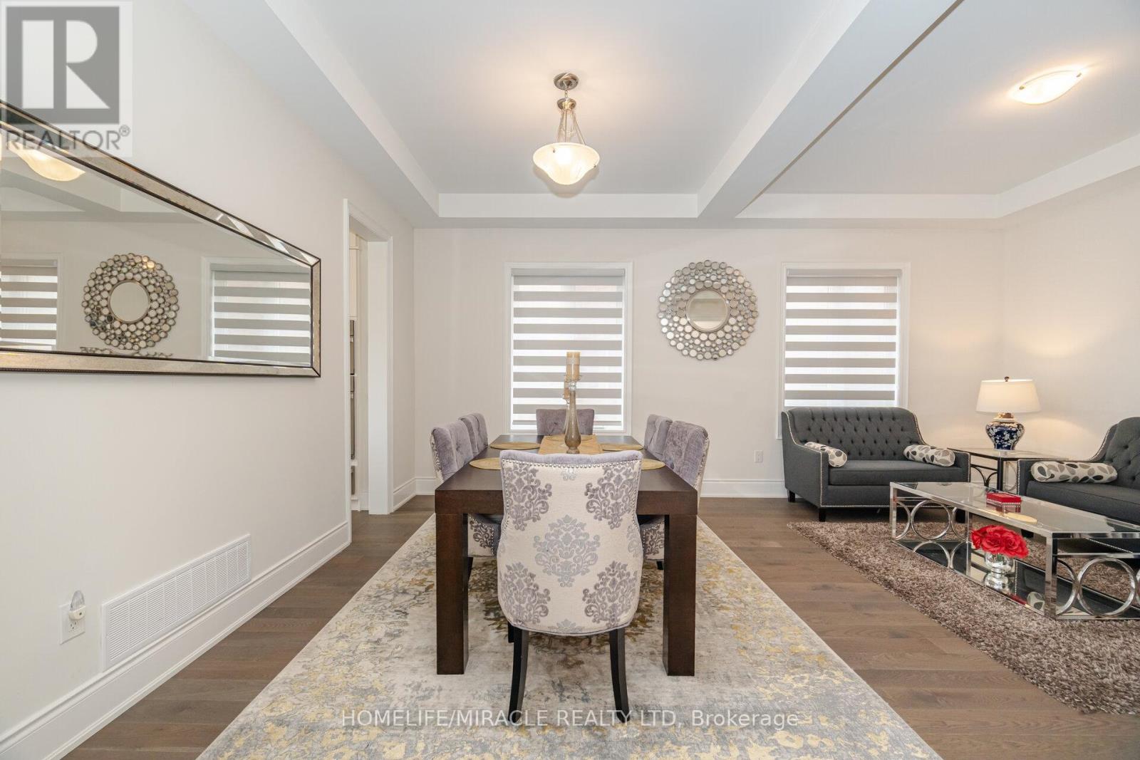 Photo 11 of 103 Petal Avenue, East Gwillimbury ON
