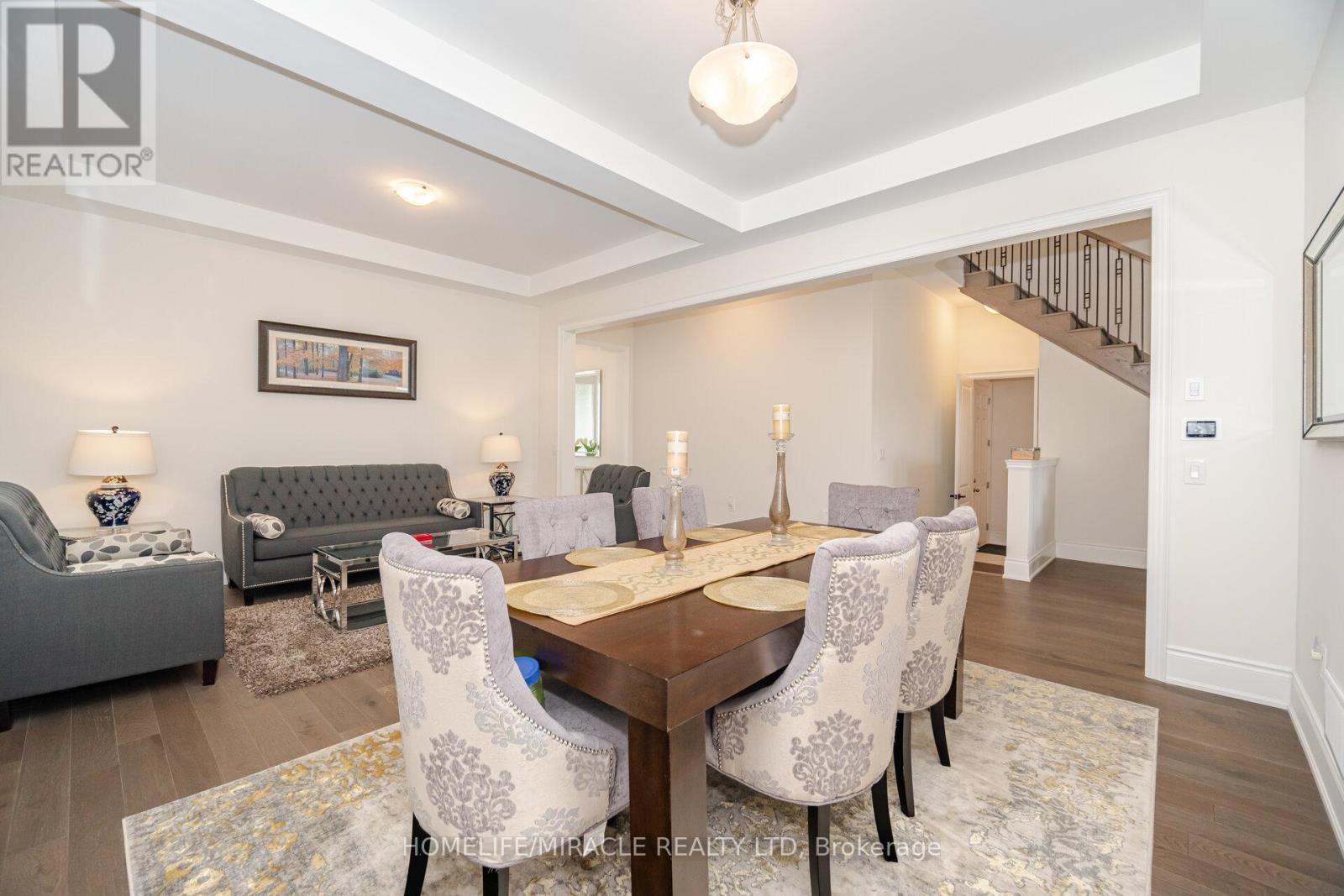 Photo 12 of 103 Petal Avenue, East Gwillimbury ON