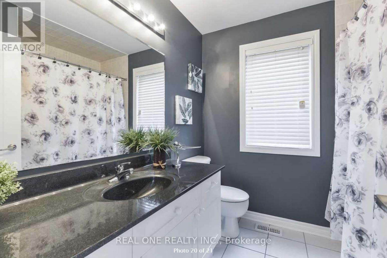Photo 17 of 18 Armando Drive, Markham ON