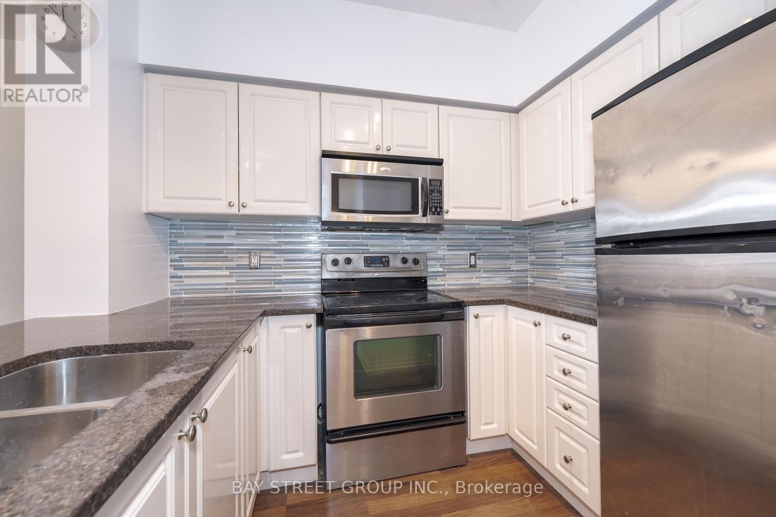 Photo 9 of 1406 9225 Jane Street, Vaughan ON
