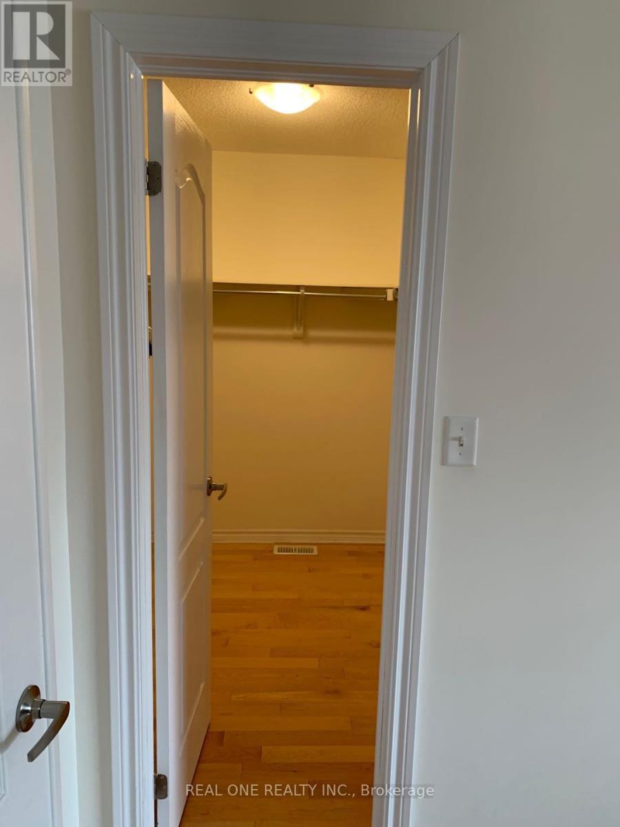 Photo 19 of 18 Armando Drive, Markham ON