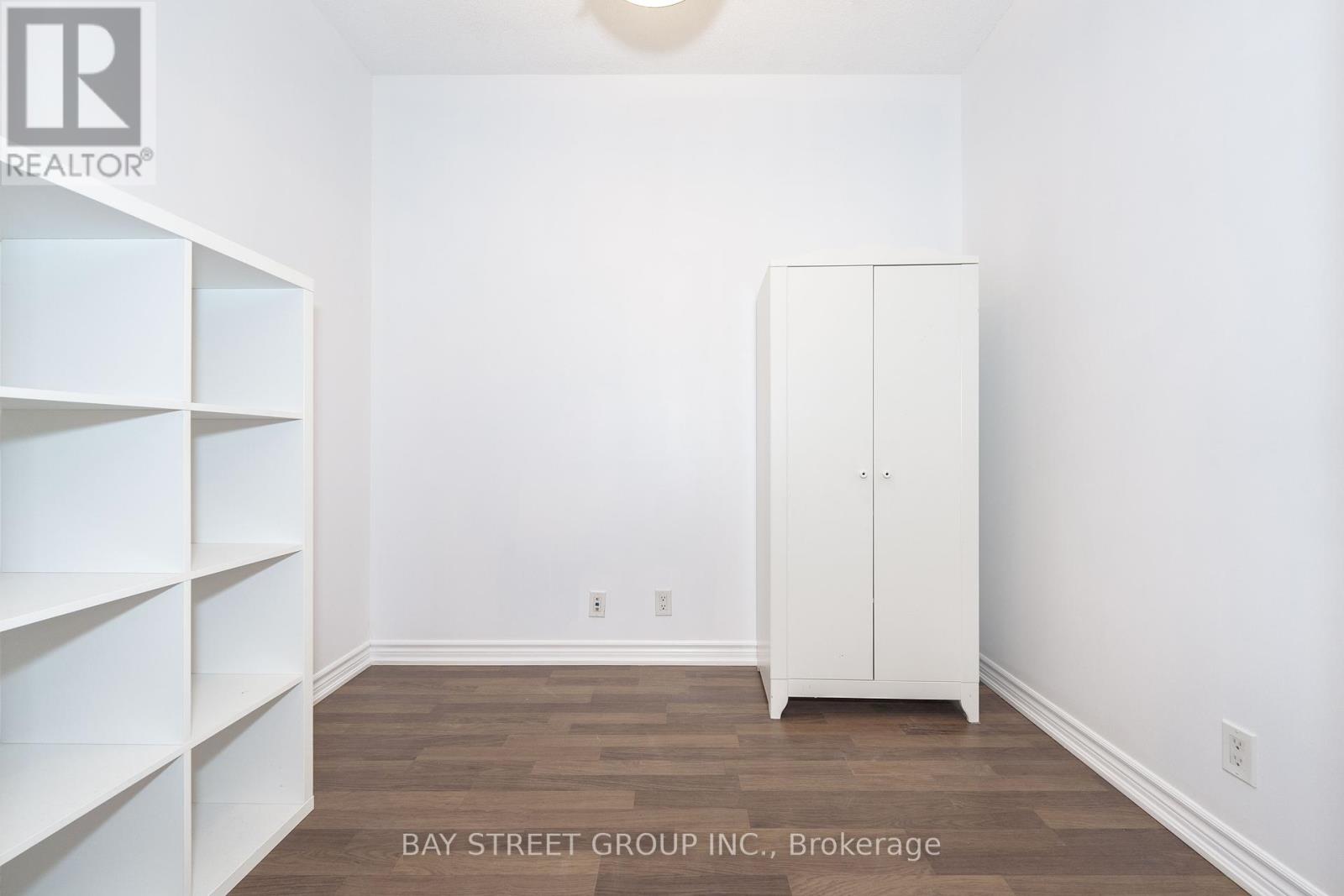 Photo 8 of 1406 9225 Jane Street, Vaughan ON