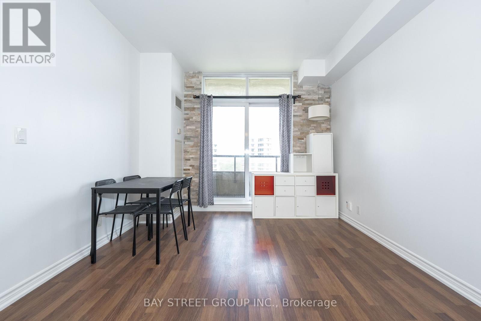 Photo 13 of 1406 9225 Jane Street, Vaughan ON