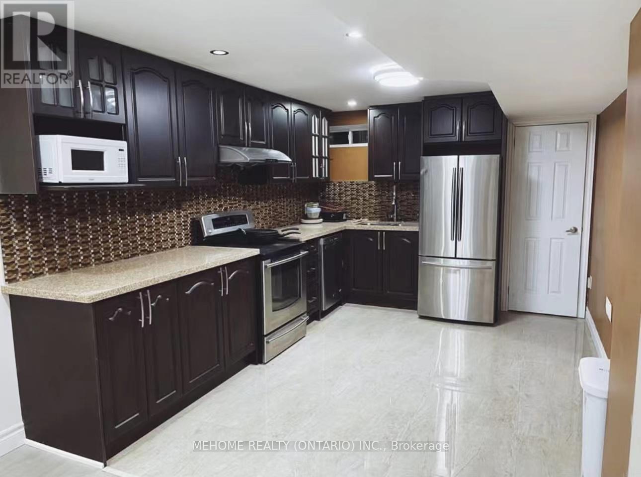 Photo 6 of Lower 23 Pinecliff Avenue, Markham ON