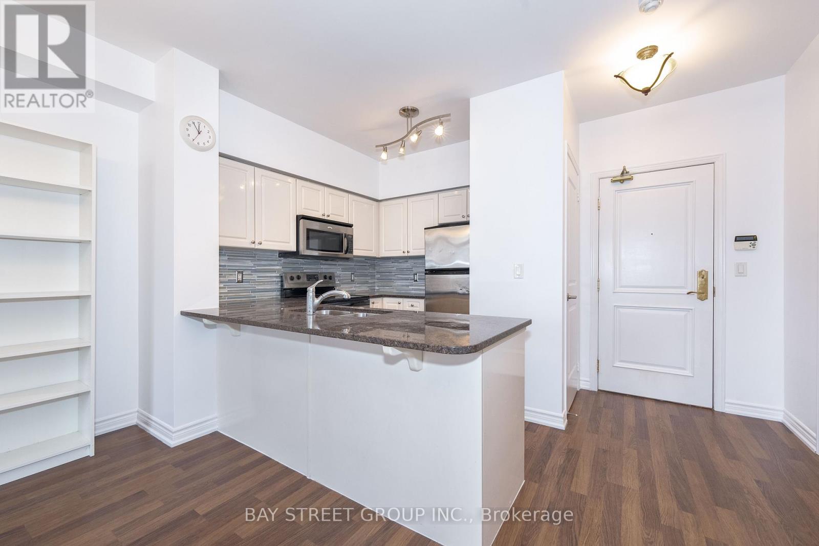 Photo 33 of 1406 9225 Jane Street, Vaughan ON