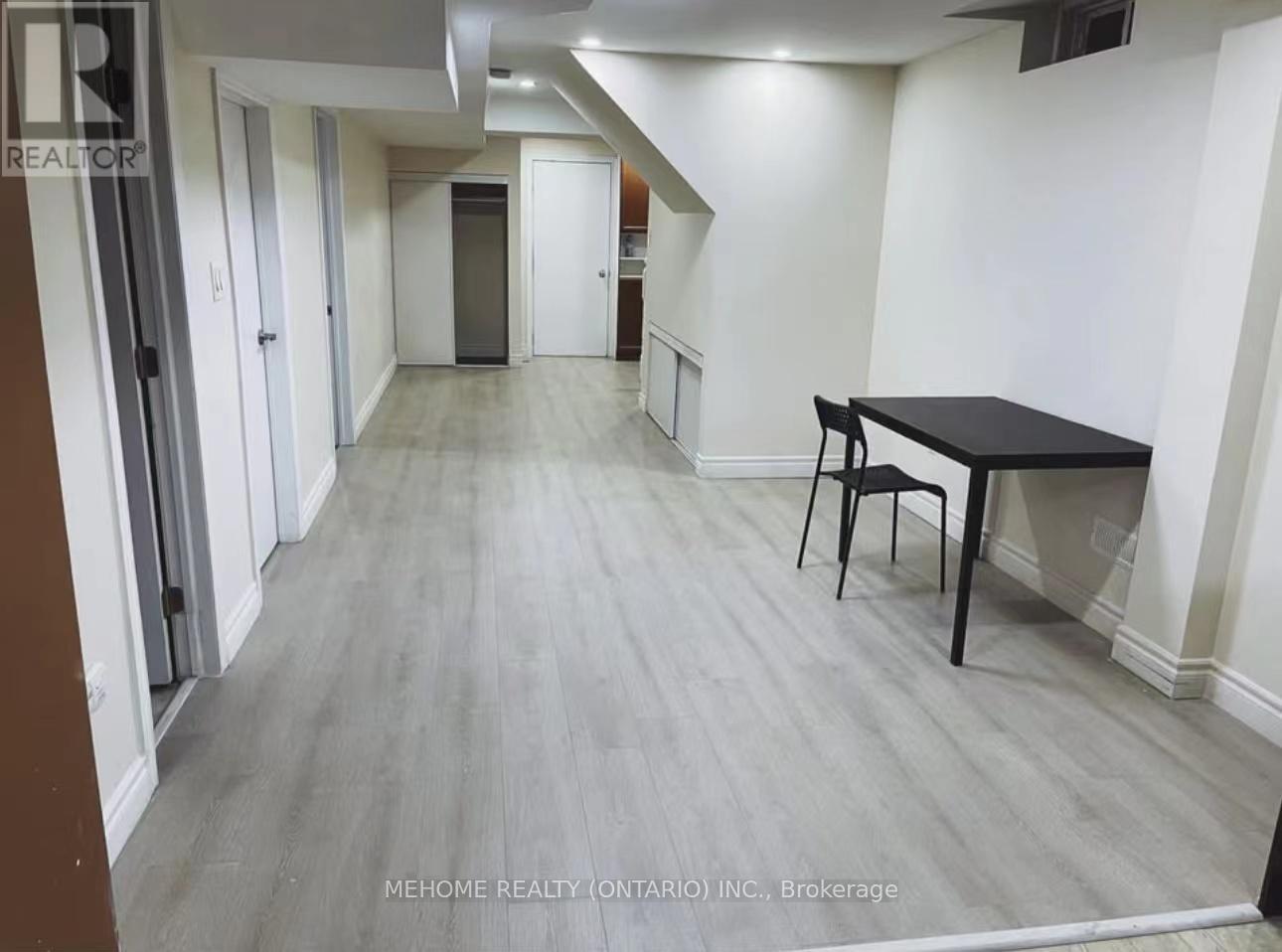 Photo 7 of Lower 23 Pinecliff Avenue, Markham ON