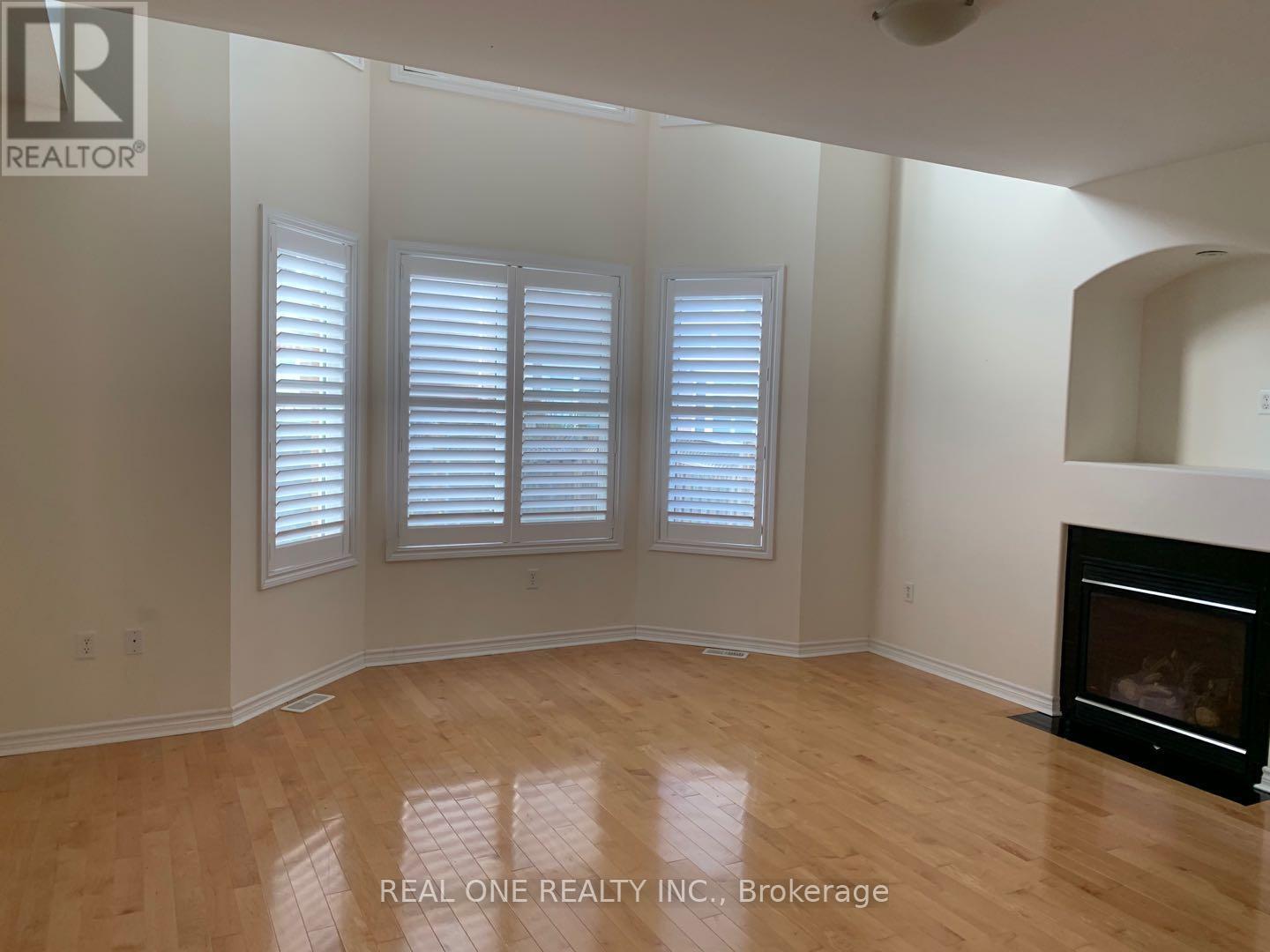 Photo 23 of 18 Armando Drive, Markham ON