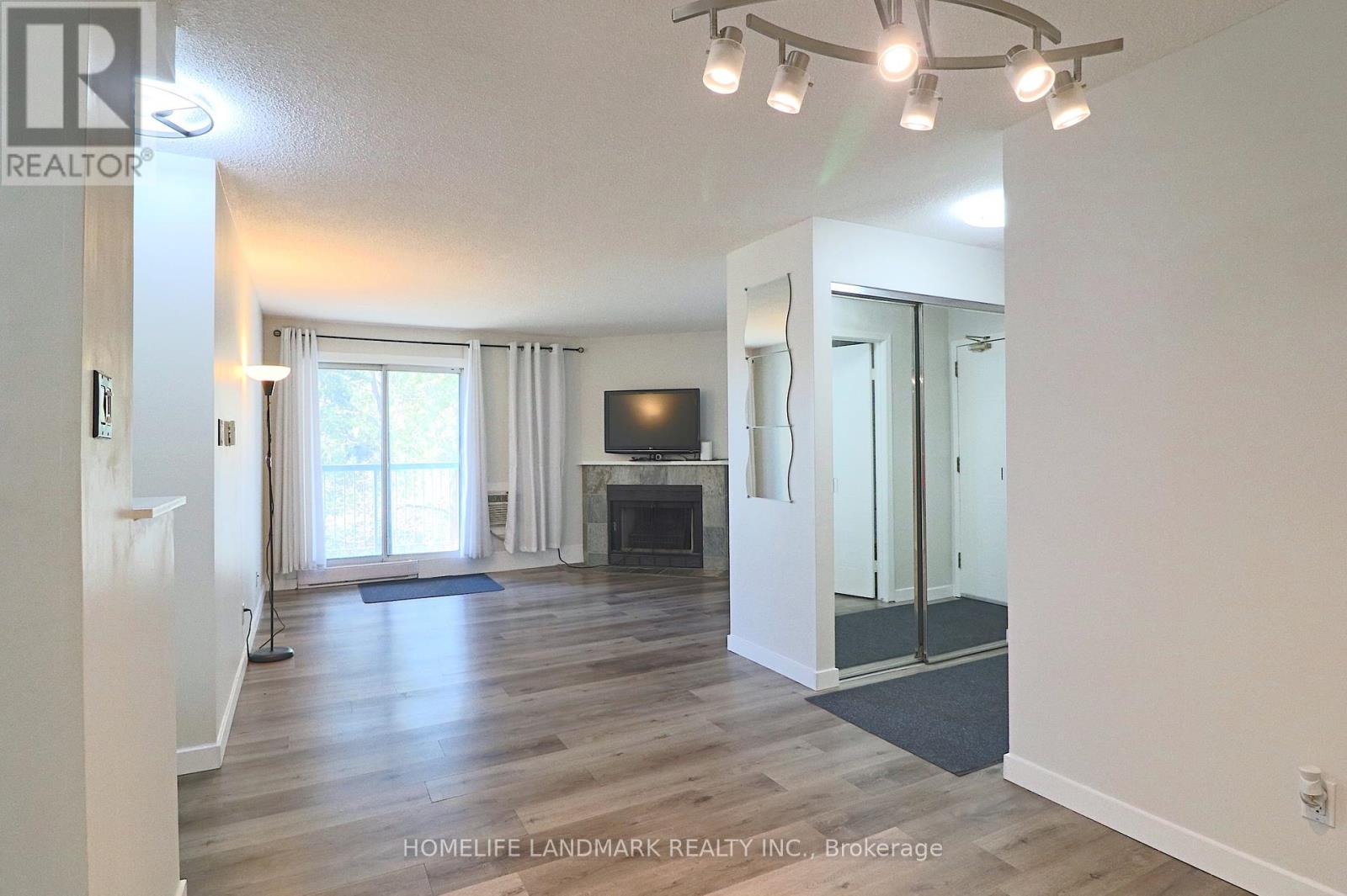 Photo 1 of 821 95 Trailwood Drive, Mississauga ON