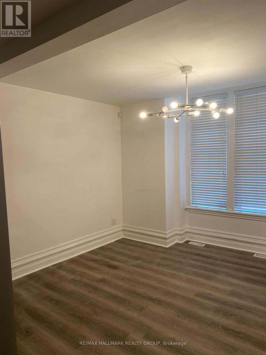 Photo 1 of 286 Kent Street N, Ottawa ON