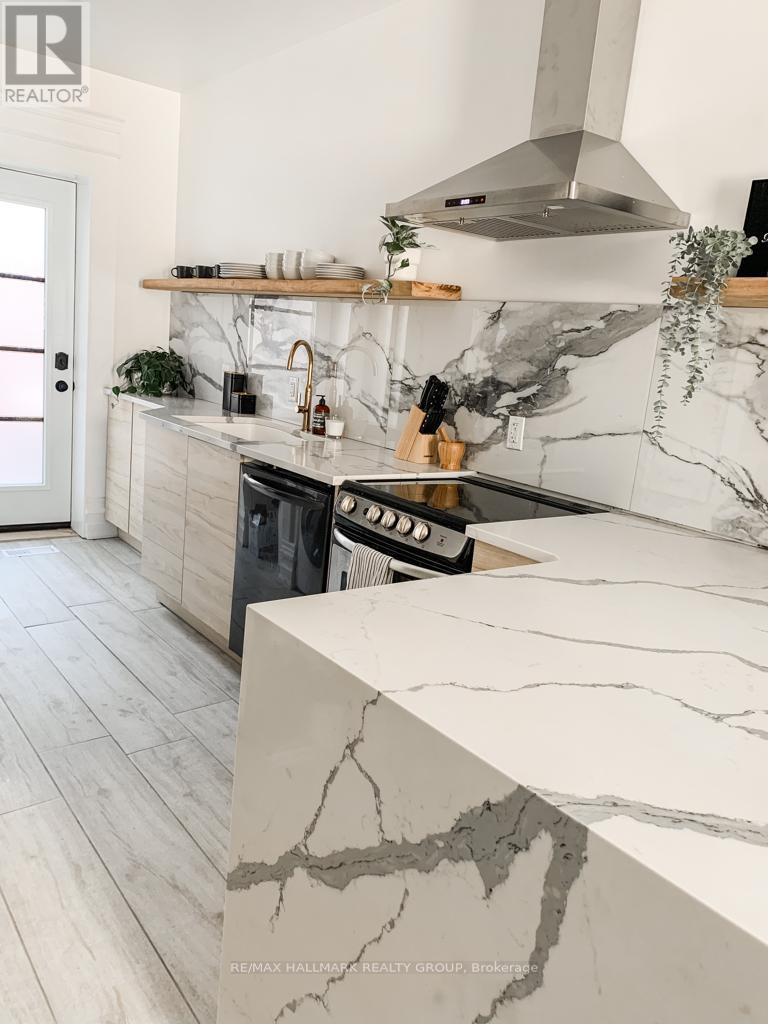 Photo 17 of 286 Kent Street N, Ottawa ON