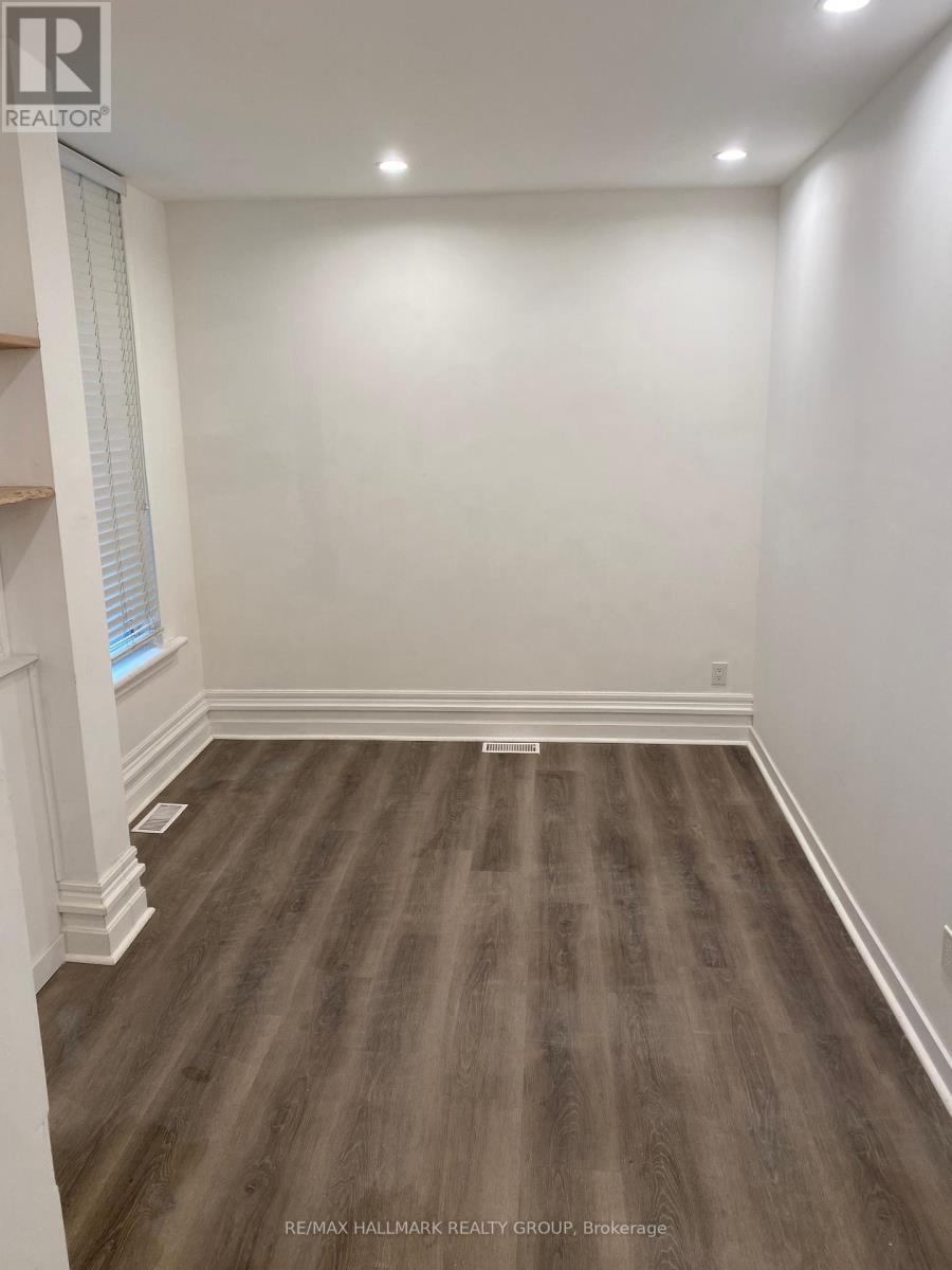 Photo 6 of 286 Kent Street N, Ottawa ON