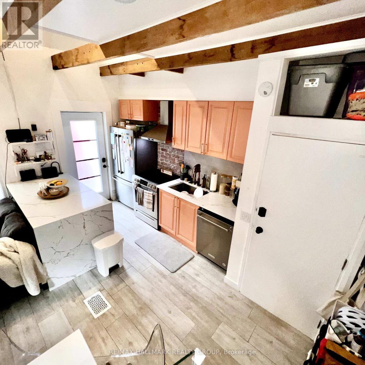 Photo 9 of 286 Kent Street N, Ottawa ON