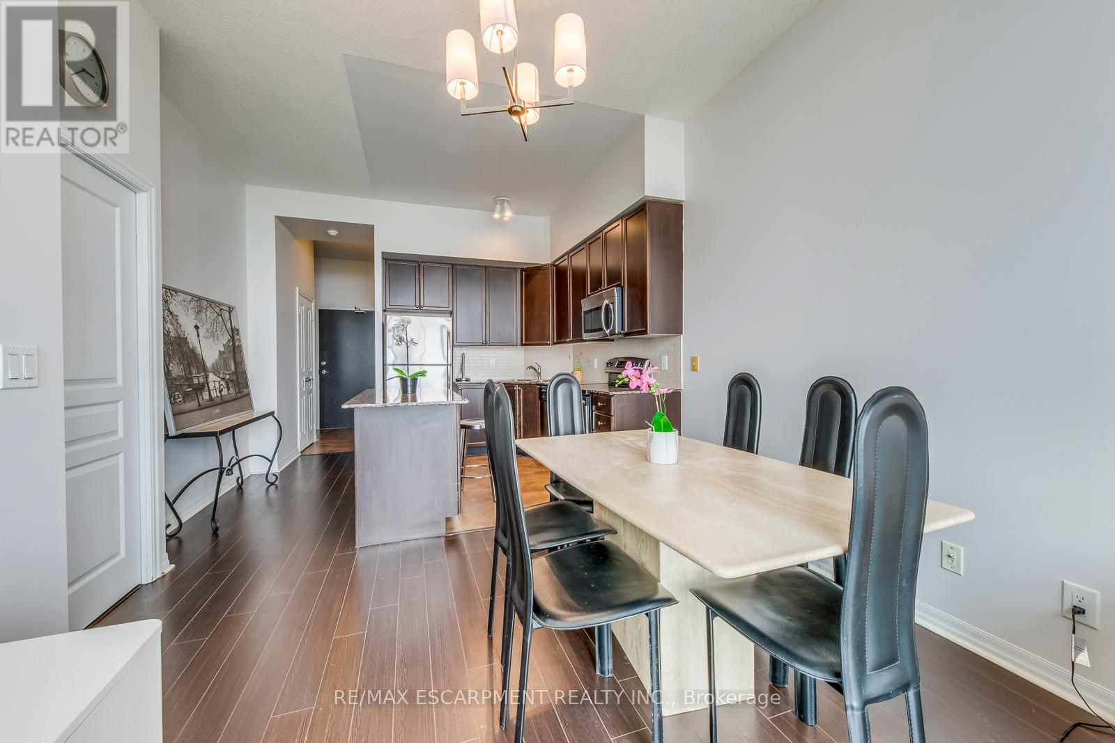 Photo 14 of 3607 225 Webb Drive, Mississauga ON